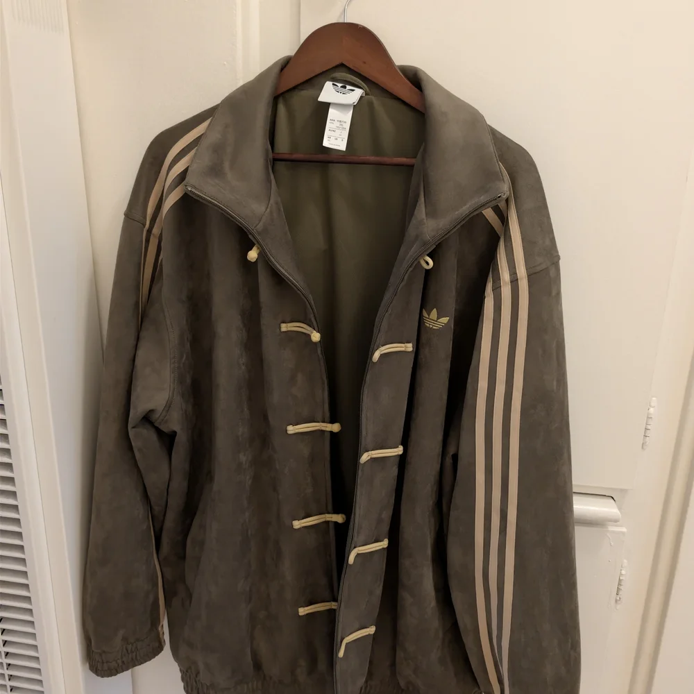 Adidas Men's Olive Green Jacket - Picture 2 of 4